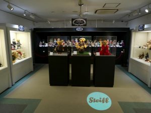 シュタイフ アニマルワールド展（横浜人形の家）会場の様子
