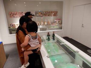蛍リカちゃん、八戸市に寄贈されました。（しあわせのリカちゃん展八戸が終了）