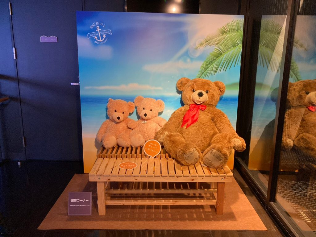 世界を旅するテディベア」in敦賀赤レンガ倉庫にてスタート！ - 日本